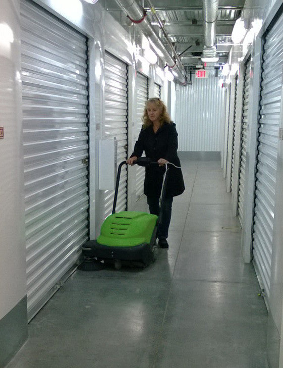 Avec garantie de service. Balayeuse-aspirante IPC-Gansow Genius 464 SmartVac