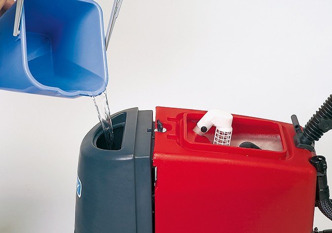 Avec garantie de service. RA 431 autolaveuse