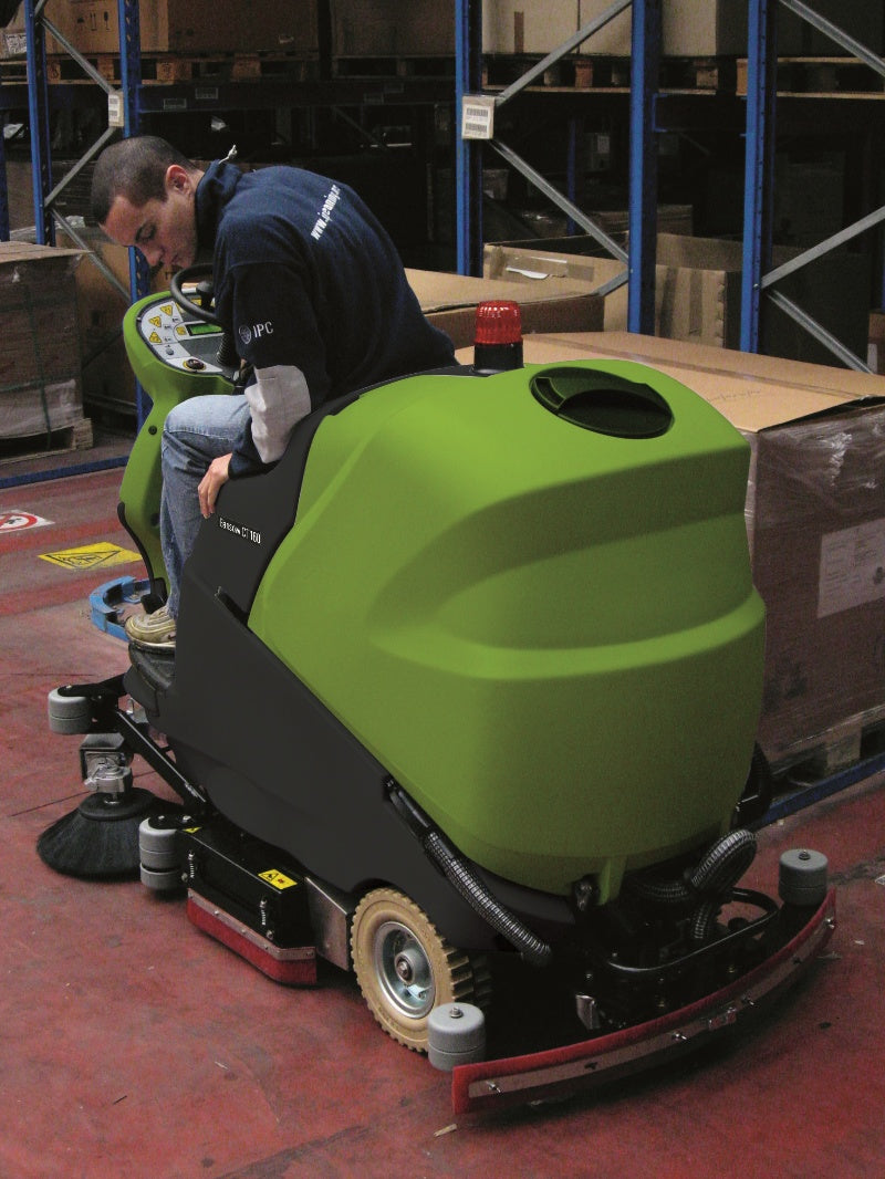 Mit Service-Garantie. Aufsitzscheuersaugmaschine IPC-Gansow CleanTime CT160R Sweep