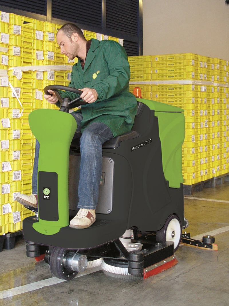 Mit Service-Garantie. Aufsitzscheuersaugmaschine IPC-Gansow CleanTime CT110