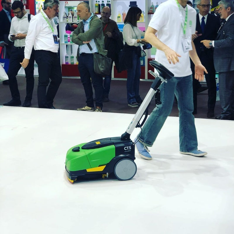 Das Eco-Set: Scheuersaugmaschine IPC-Gansow CleanTime CT5 + 5 Liter Green Care SR 15