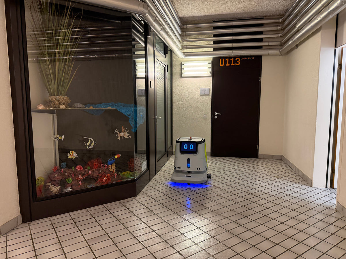 Autonome Bodenreinigung im Bildungszentrum