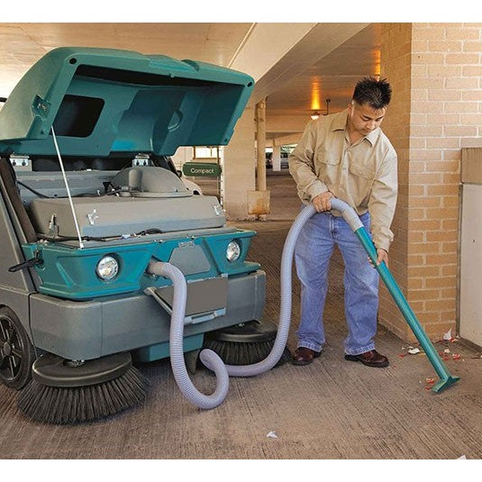Avec garantie de service. Balayeuse-aspirante industrielle autoportée Tennant S20